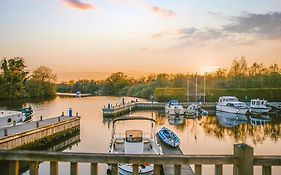Yare View Holiday Cottages